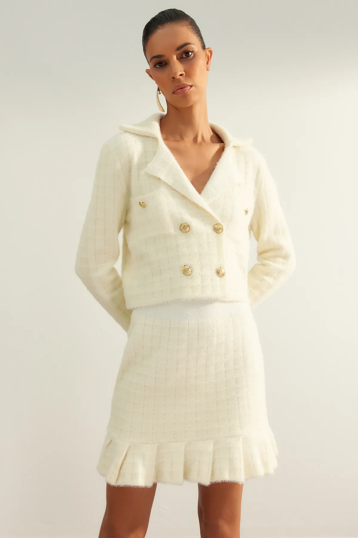 Trendyol Collection  Limited Edition Ecru weiche strukturierte Jacke Form Strickwaren Strickjacke TWOAW24HI00410