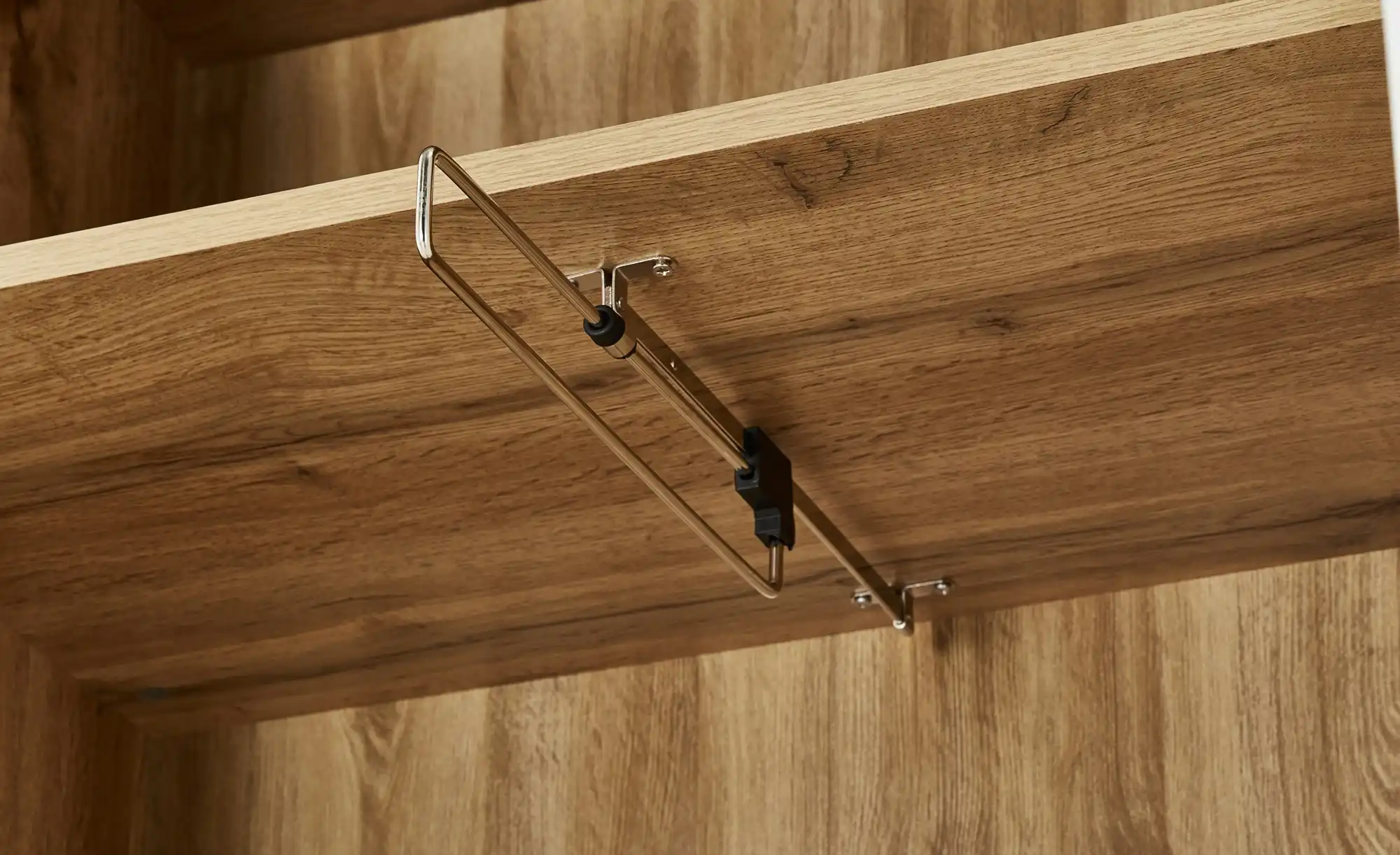 Garderobenschrank