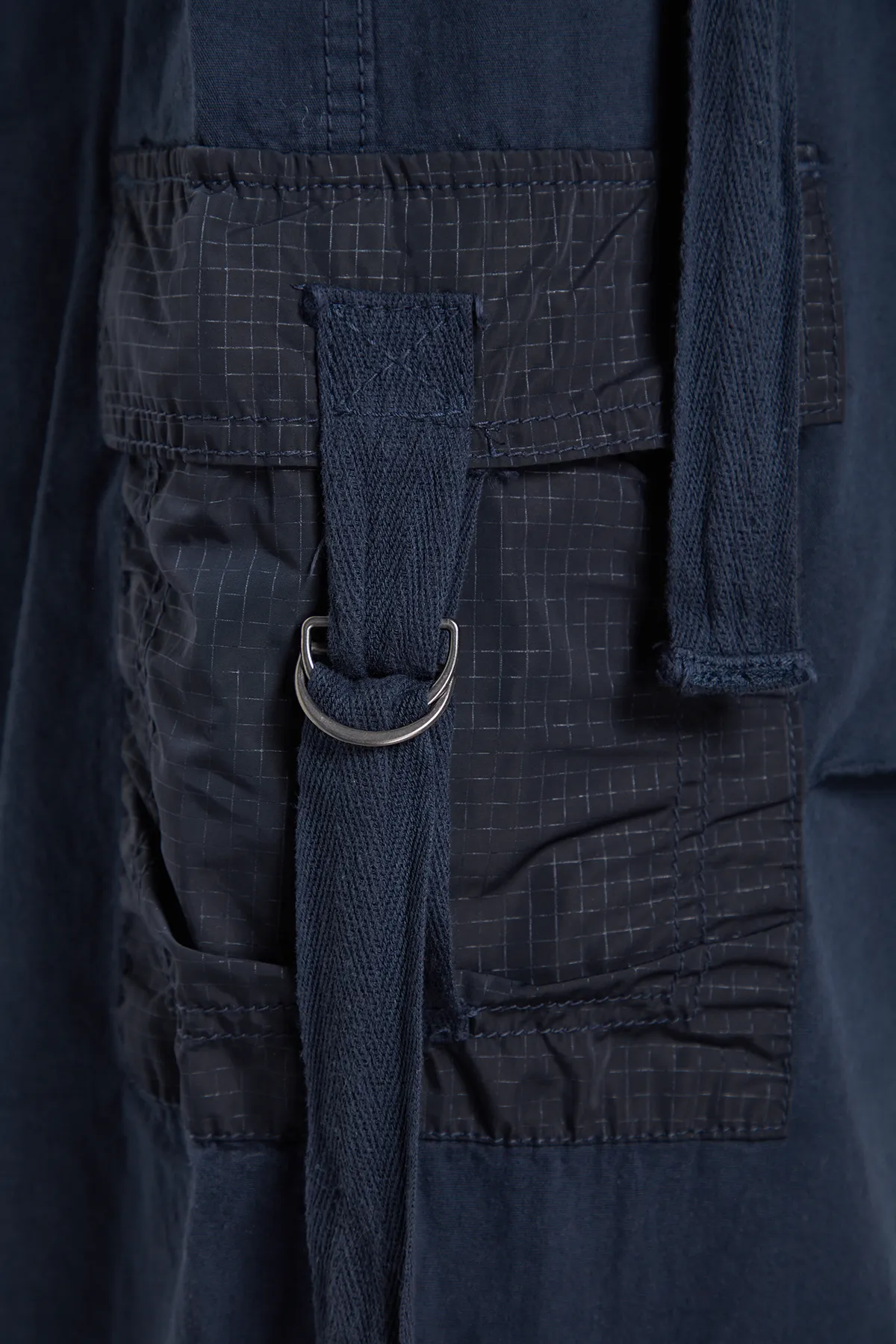 Trendyol Collection  Marineblaue Cargo-Taschen-Jogging-Jeans mit normaler Taille TWOAW24JE00216