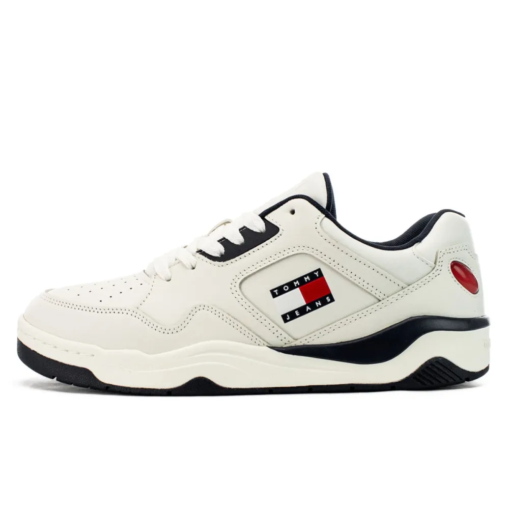 Tommy Hilfiger Logo Execution Basket EM0EM01379-0G1 / weiss