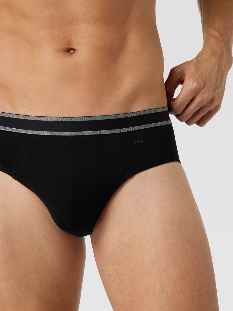 Slip mit Stretch-Anteil in schwarz