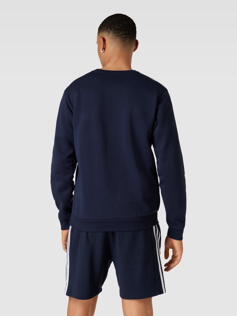 Sweatshirt mit Label-Stitching in marineblau