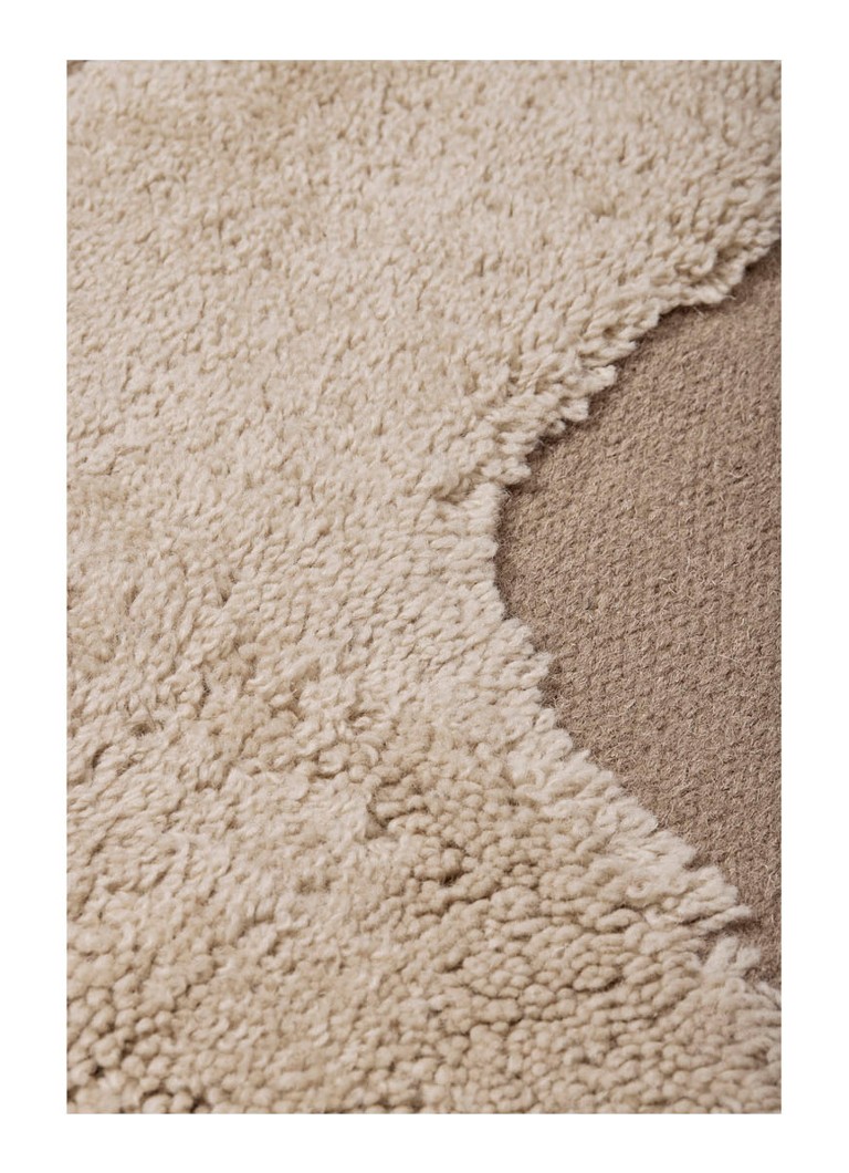 Koberec ferm LIVING Alley L 140 x 200 cm