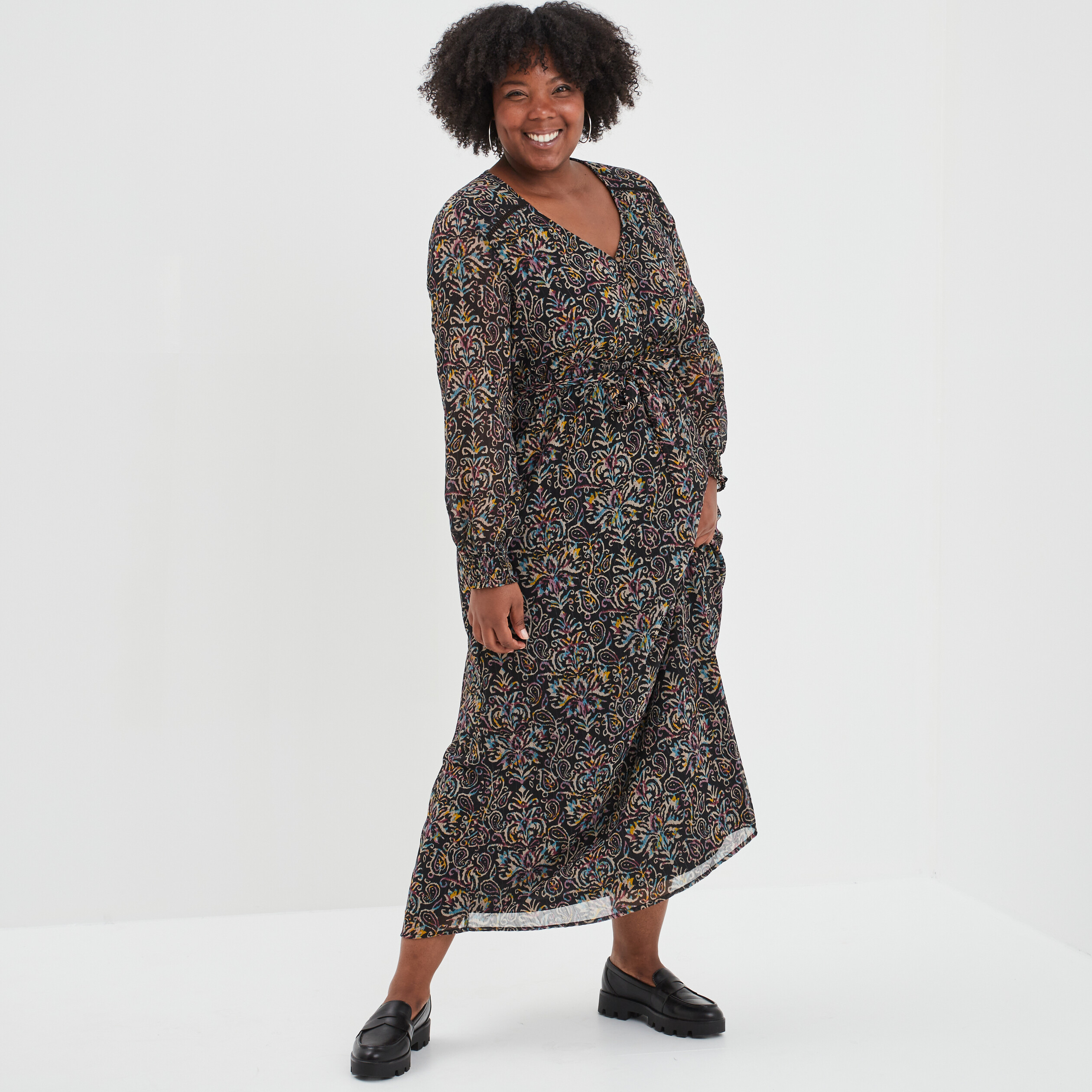 Robe longue ceinturée fils métallisés noir femme grande taille | La Halle