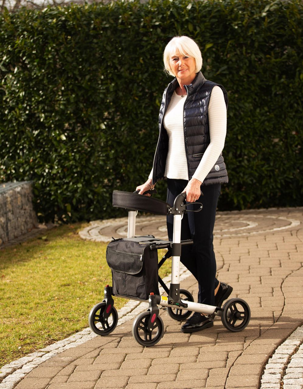 Ridder Rollator Mio, schwarz, Aluminium / Nylon / PVC