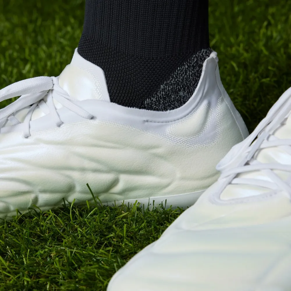 adidas Copa Pure.1 FG HQ8901 / weiss