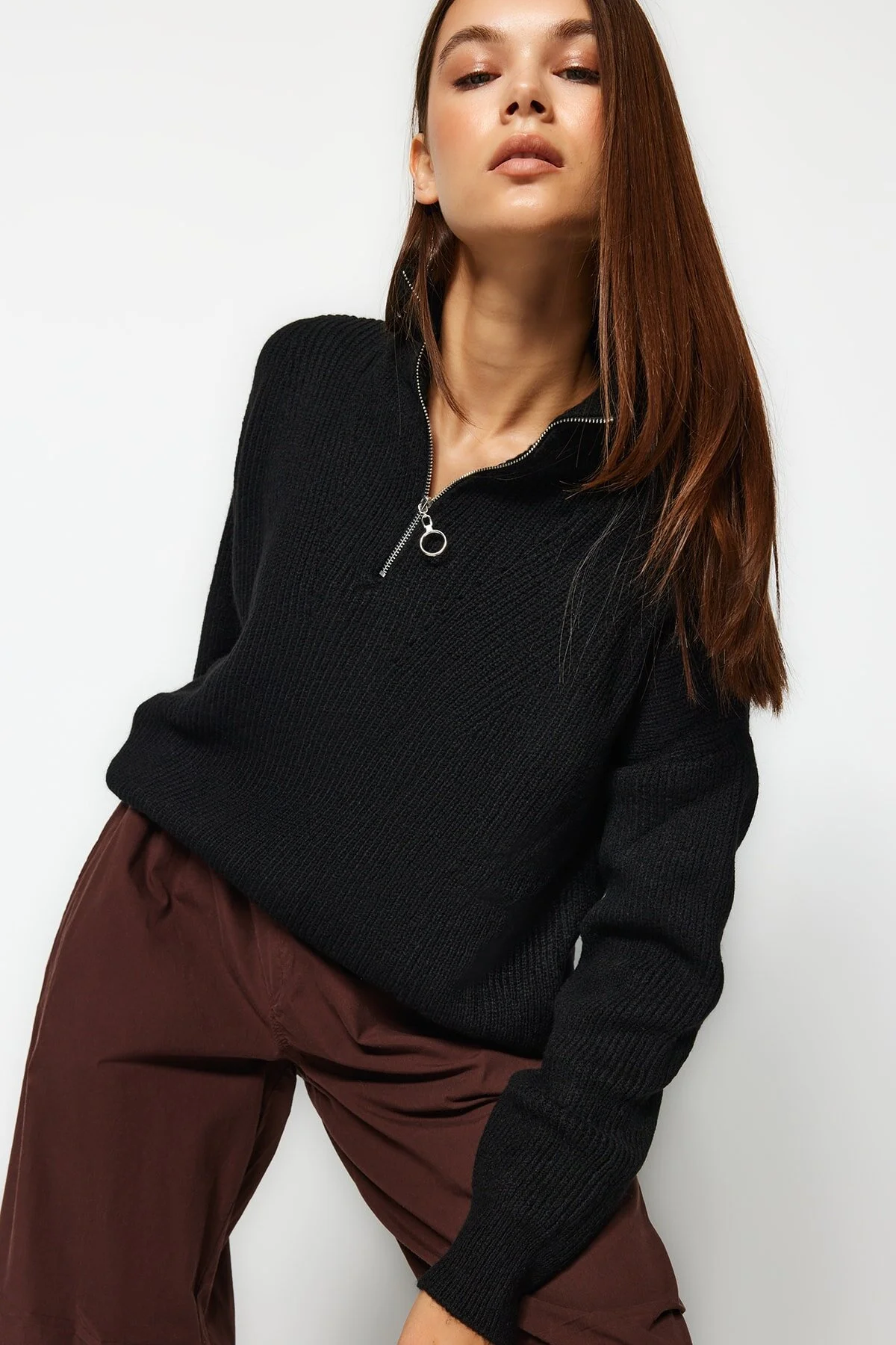 Trendyol Collection  Schwarzer Strickpullover mit Reißverschluss