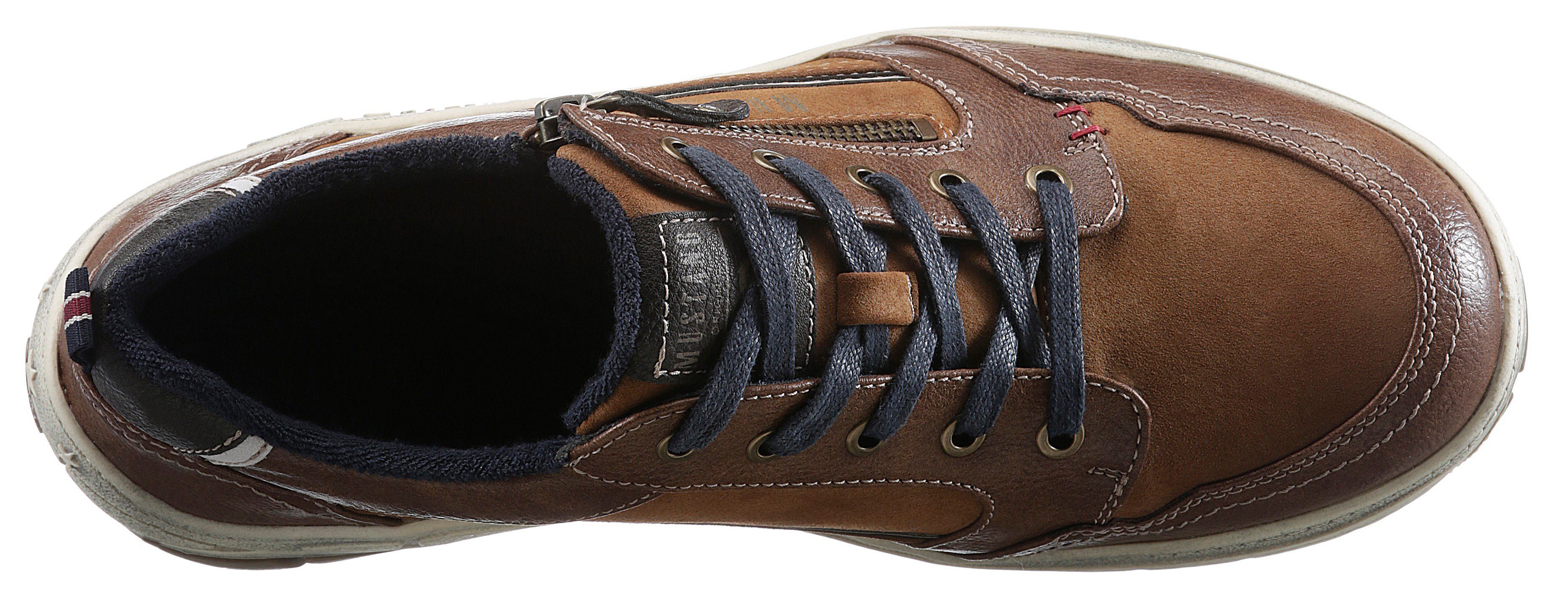 Mustang Shoes Sneaker mit seitlichem Logoschriftzug