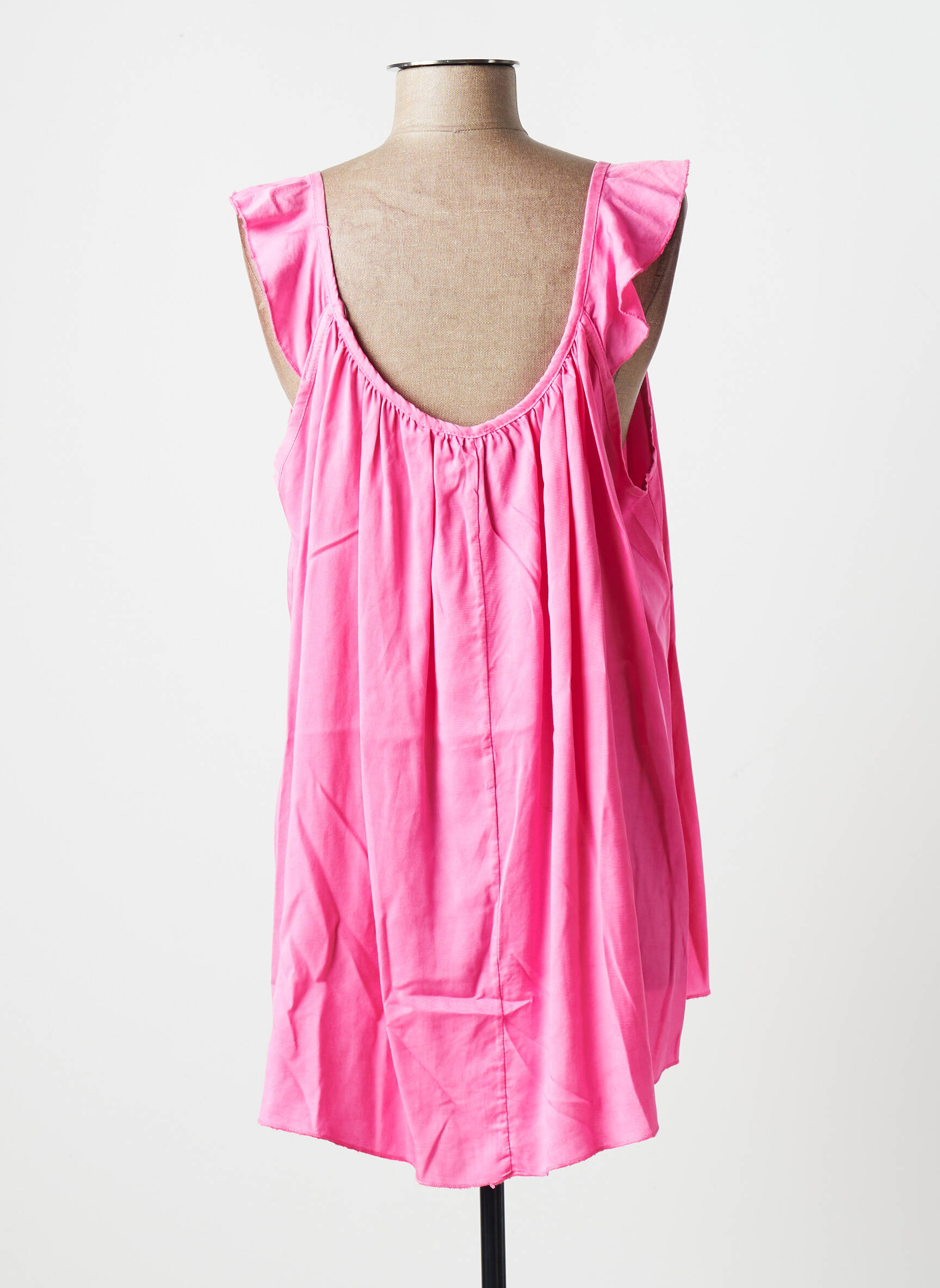 In April 1986 Tuniquemanchecourte Femme couleur rose
