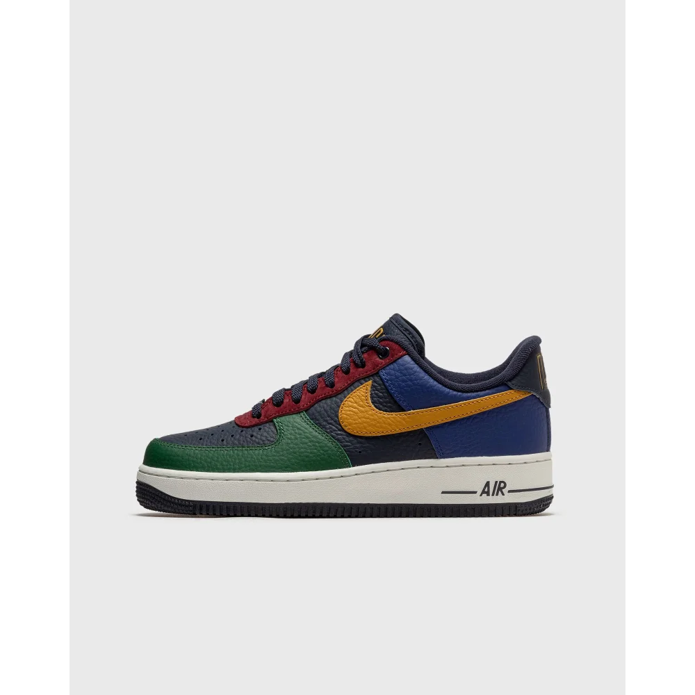 Nike Air Force 1 07 LX DR0148-300 / grün