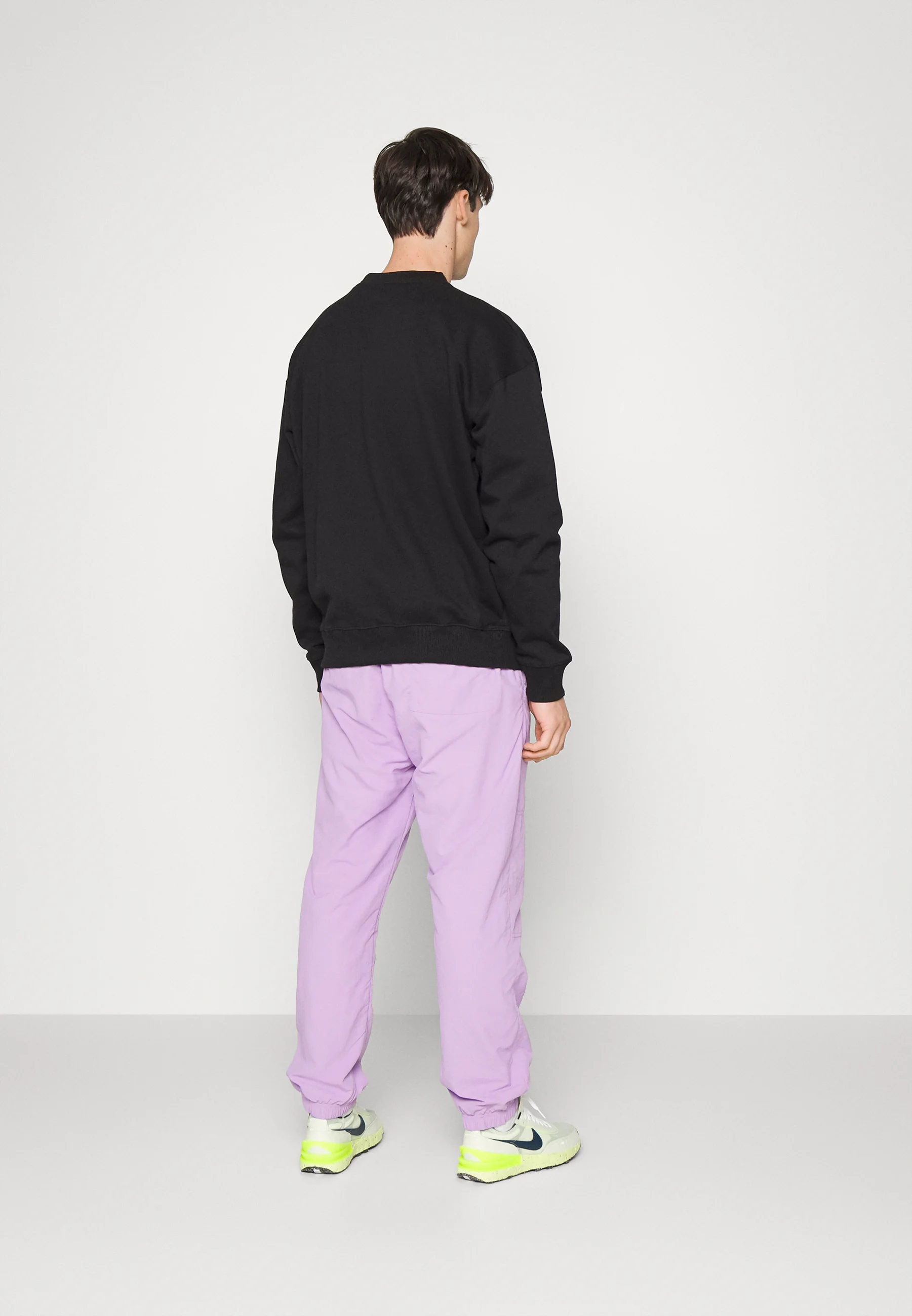 Sudadera con logo de Pegador