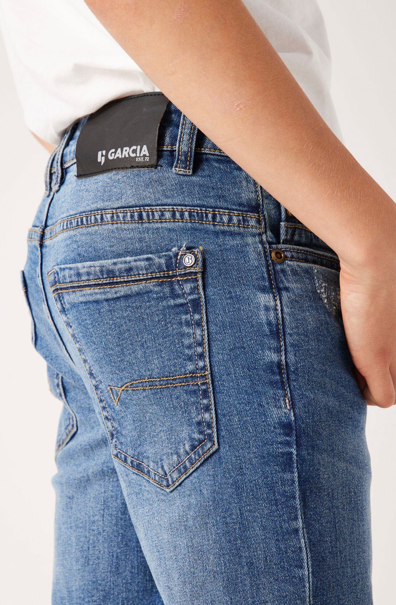 Garcia 5-Pocket-Jeans Lazlo mit Destroyed-Detail am Knie, for BOYS