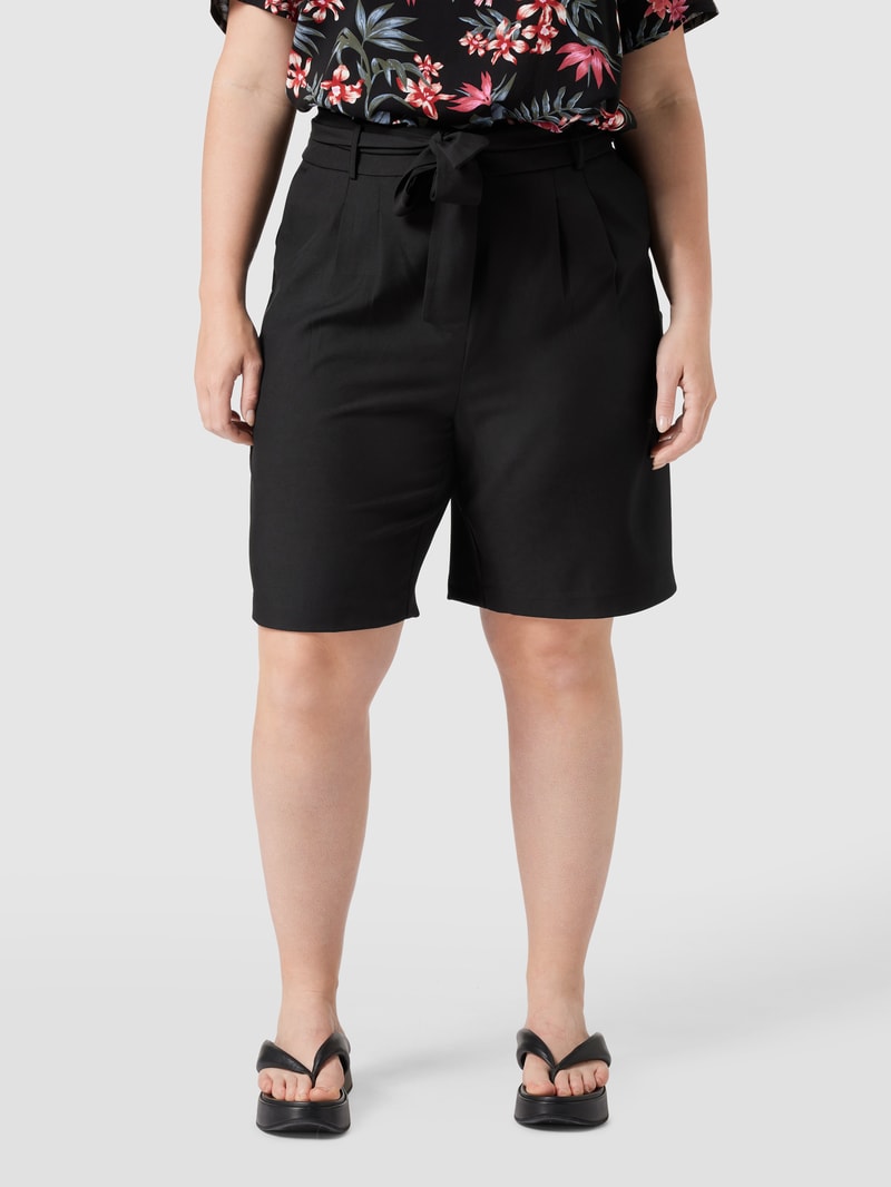PLUS SIZE Chino-Shorts mit Bundfalten in schwarz