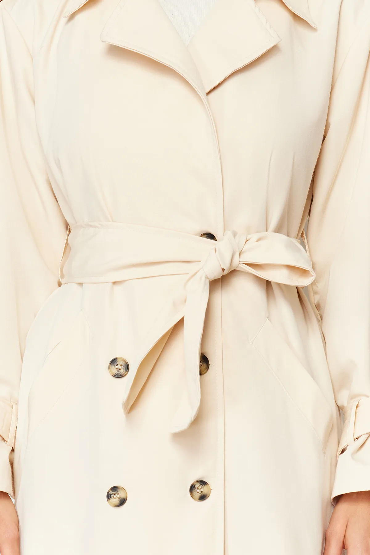 Trendyol Collection  Steinfarbener, weit geschnittener, weit geschnittener Trenchcoat mit Gürtel TWOSS21TR0005