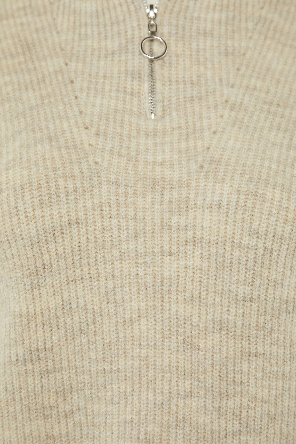 Trendyol Collection  Steiniger Strickpullover mit weicher Struktur und Reißverschluss TWOAW20XS0009