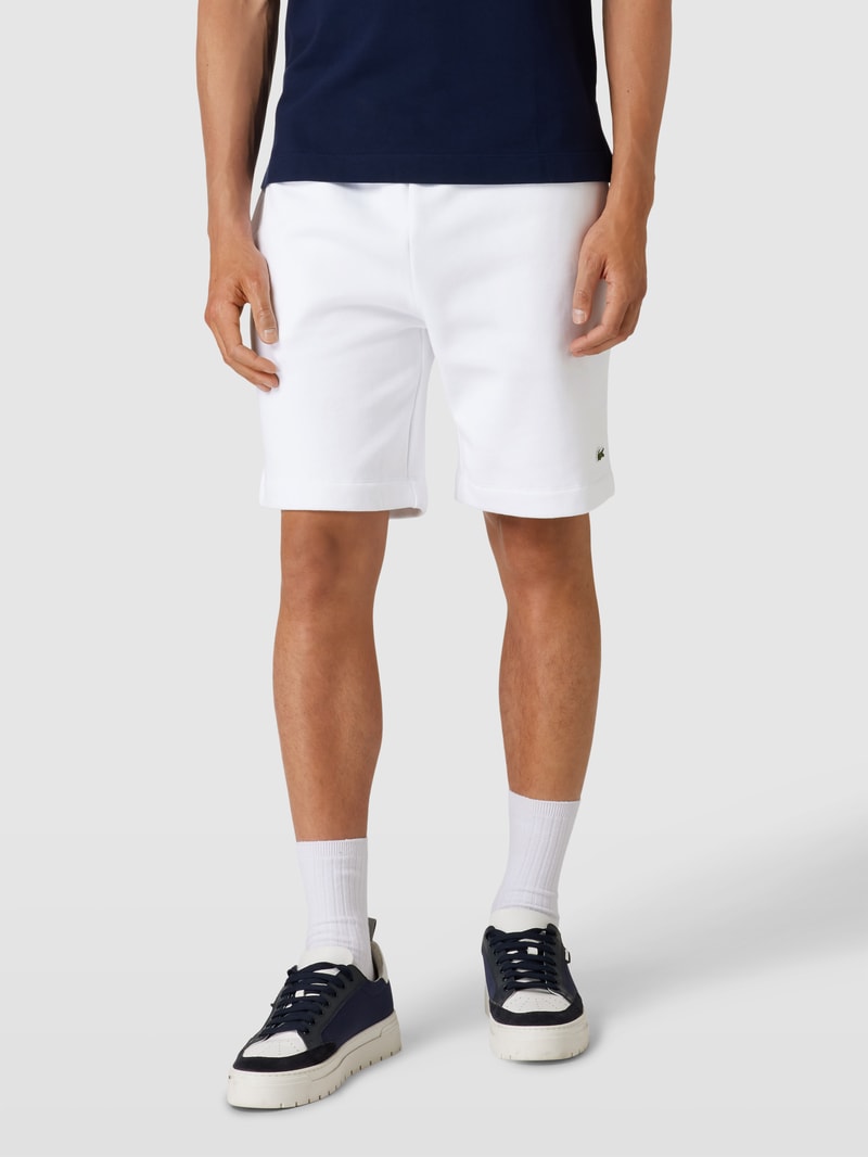Sweatshorts mit Label-Applikation in weiß