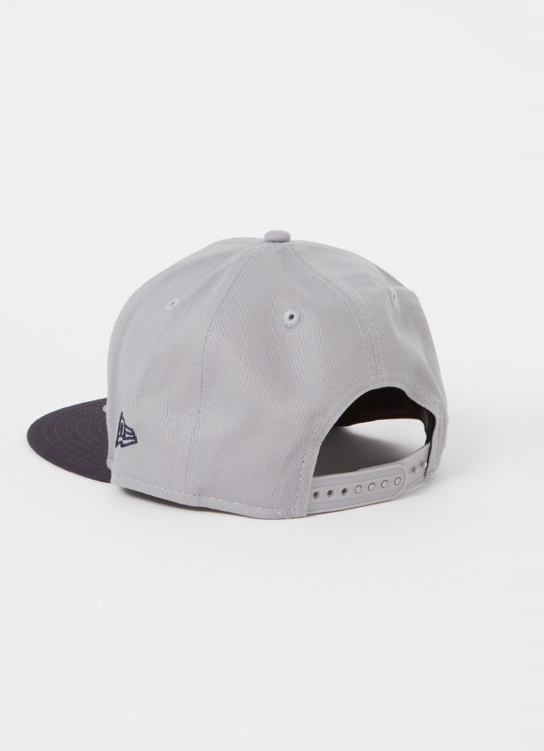 New Era -lippis, jossa New York Yankeesin kirjonta