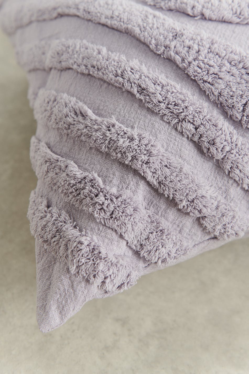 Tufted cushion cover