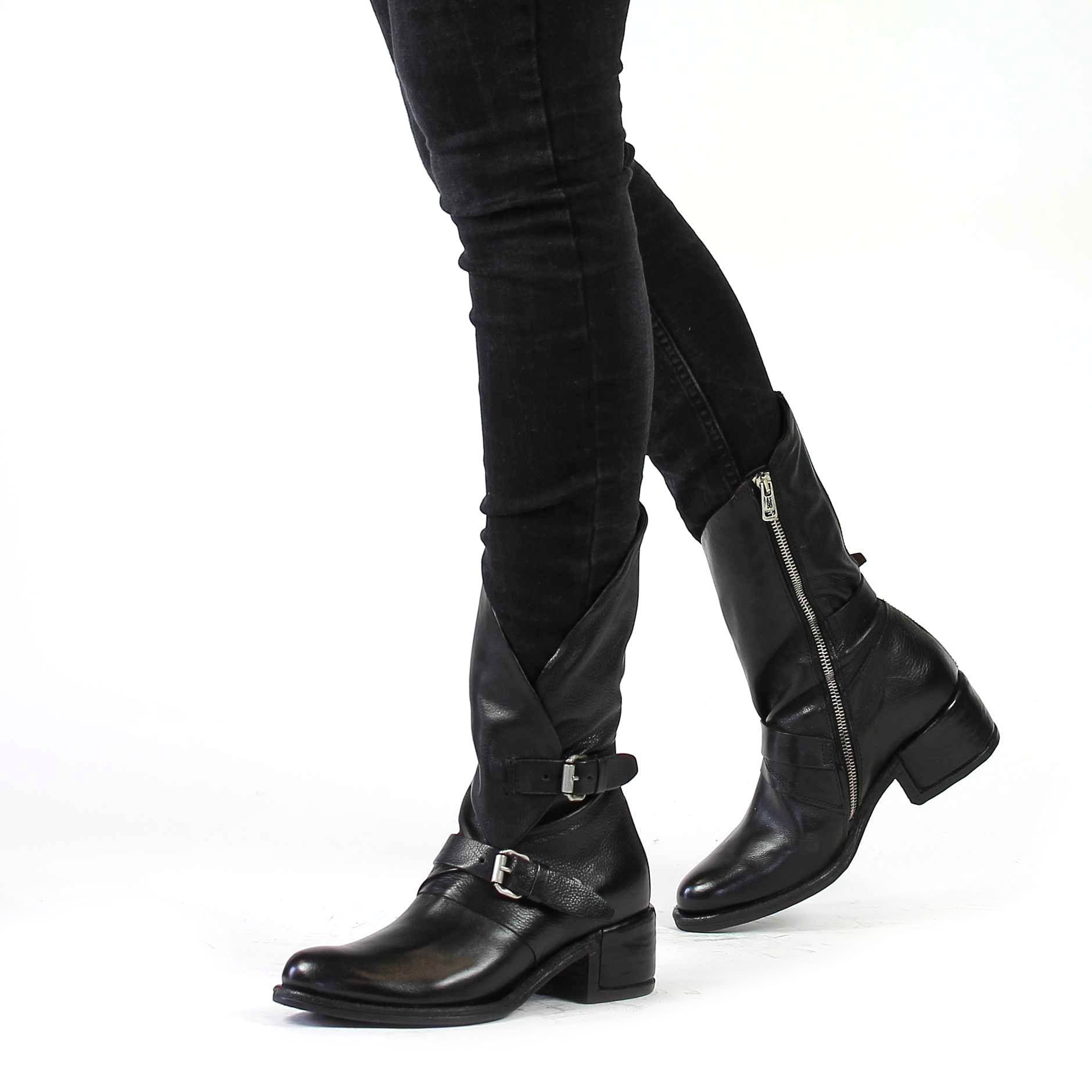 AS98  548208 OPEA - Noir