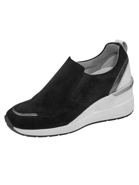 Slipper mit besonders hohem Keilabsatz