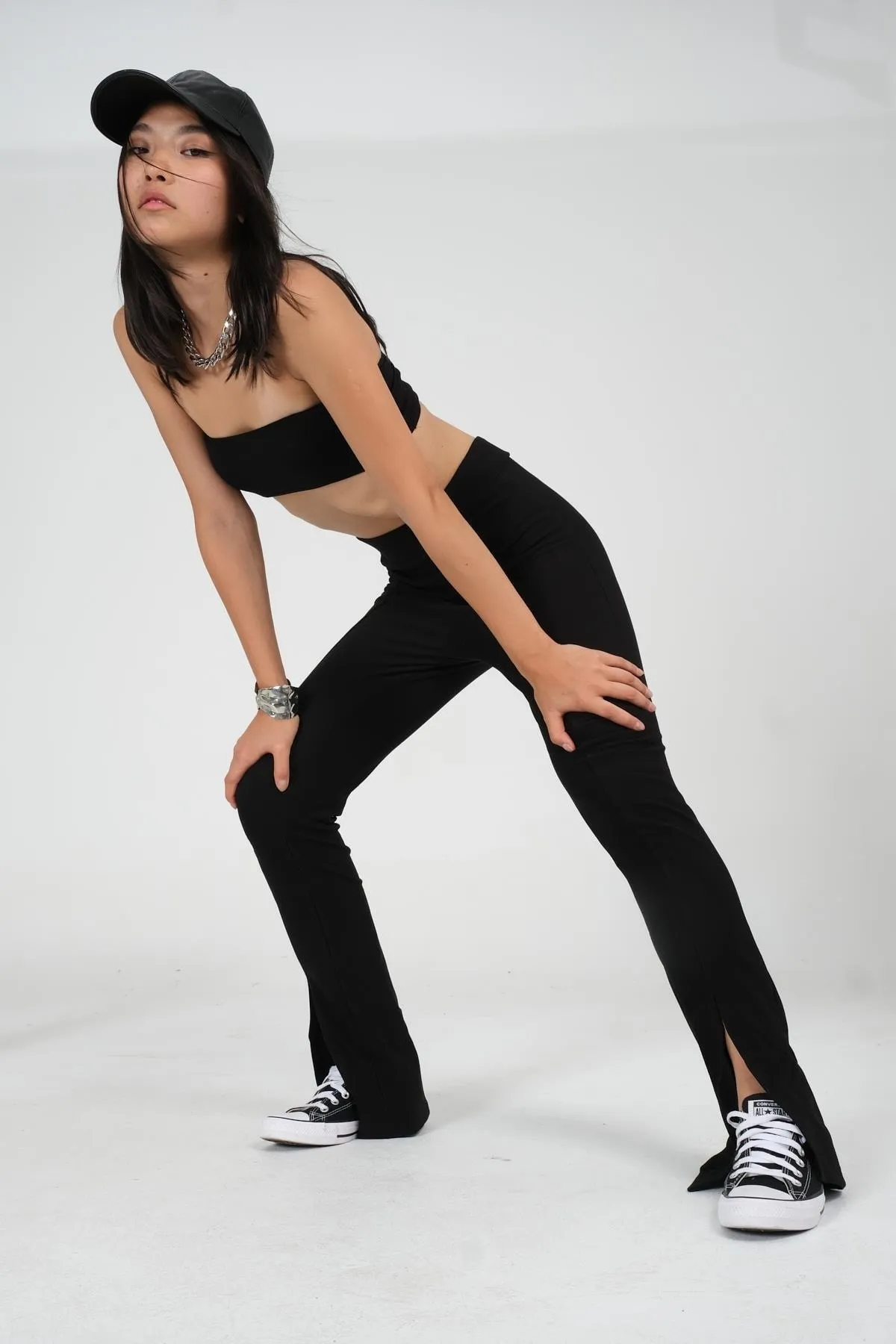 Domoda  Schwarze gerippte Ottoman-Damen-Leggings mit hohem Bund und Schlitz vorne und weitem Bein