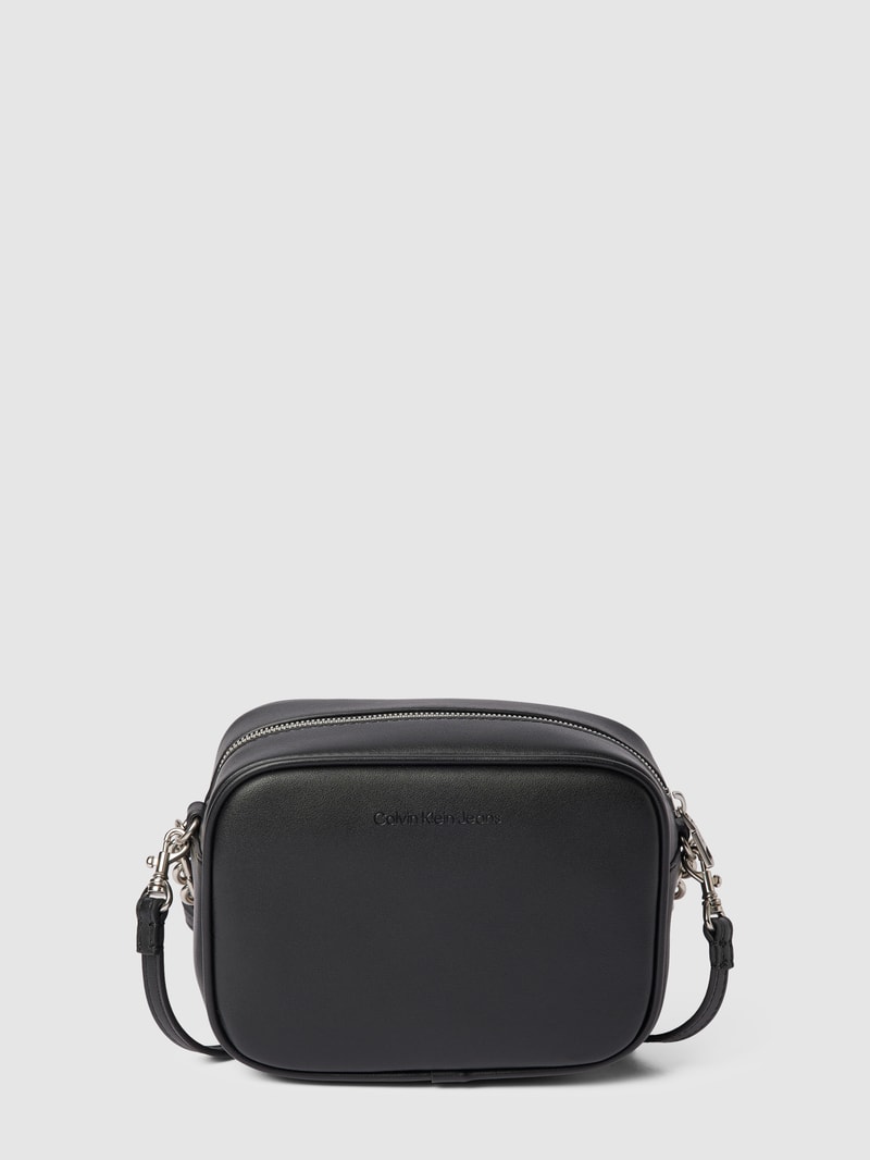 Umhängetasche mit Label-Details Modell 'SCULPTED' in schwarz