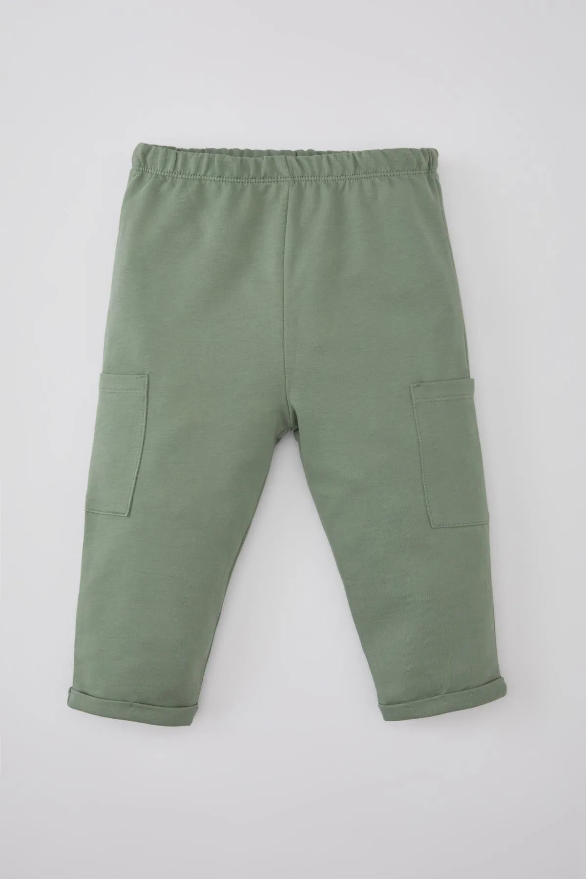 DeFacto  Baby Jungen Safari bedrucktes Langarm-Sweatshirt mit Jogginghose, 2er-Set B9645a524sp