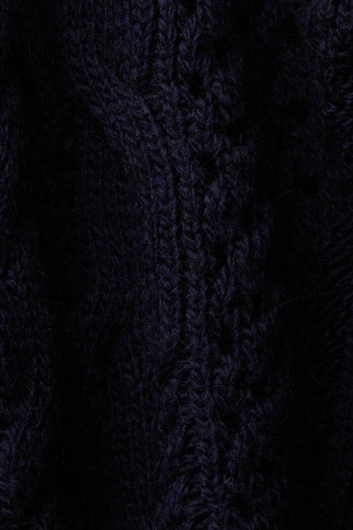 Pullover mit Zopf-Muster