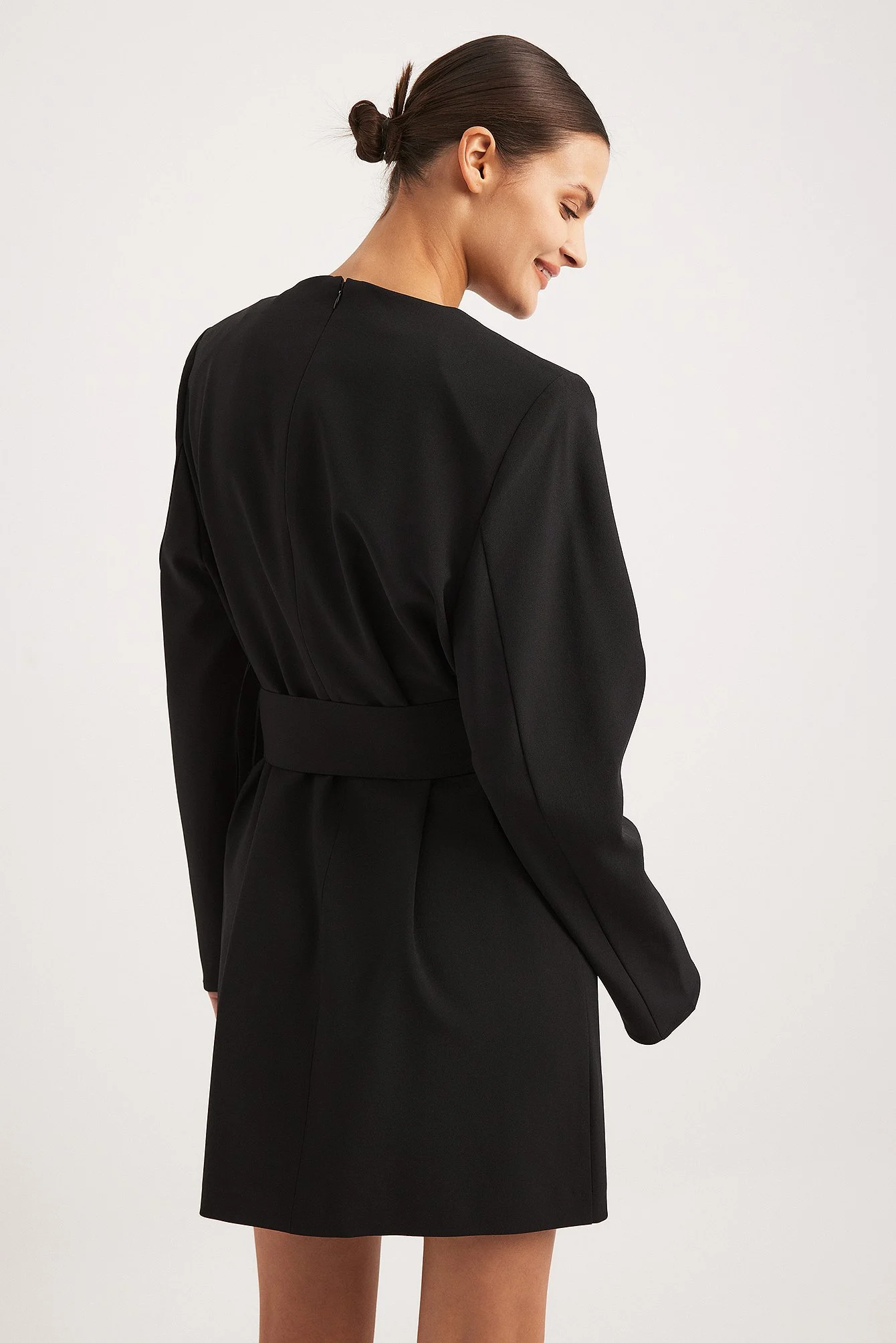Minikleid mit Gürtel
