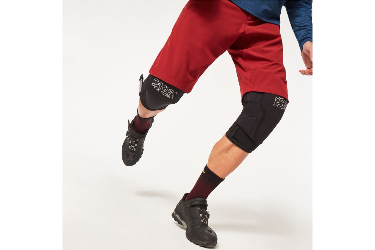 Oakley Drop In RZ-LABs Knie Protektor - 2023