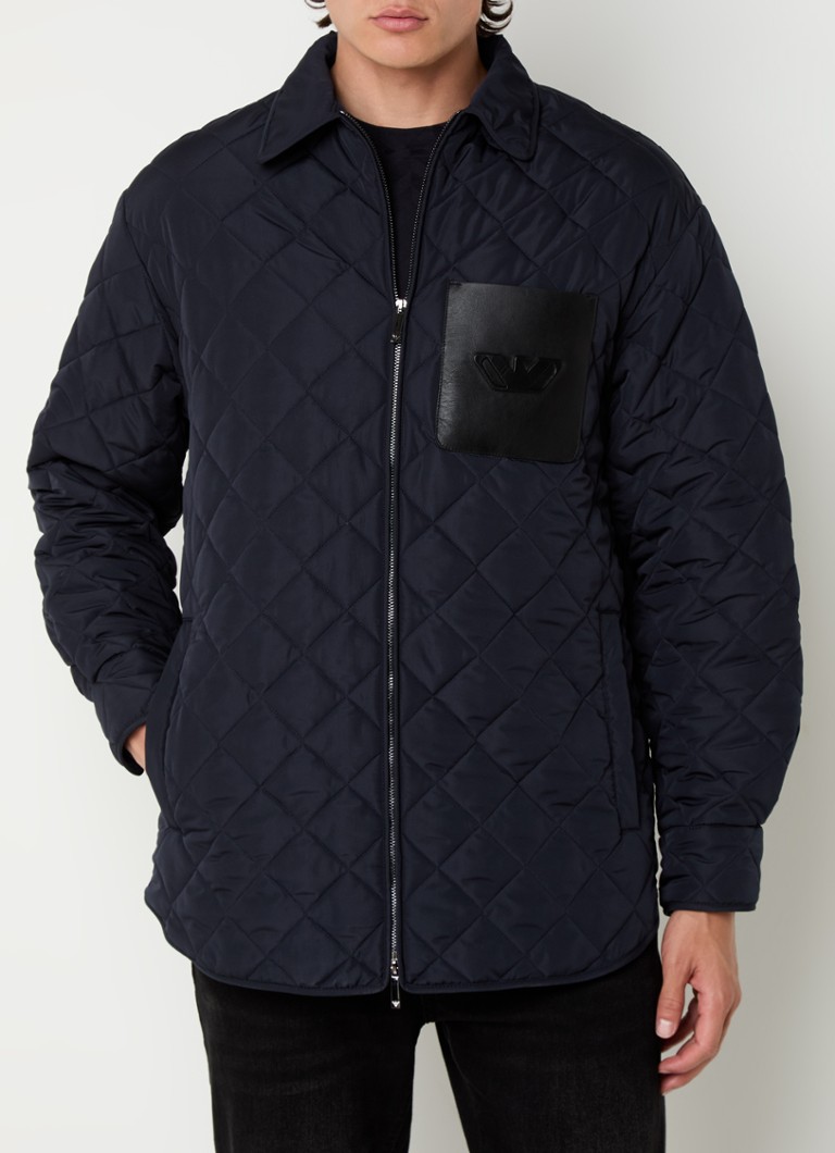 Jachetă matlasată Emporio Armani cu imprimeu matlasat și detalii din piele de oaie.