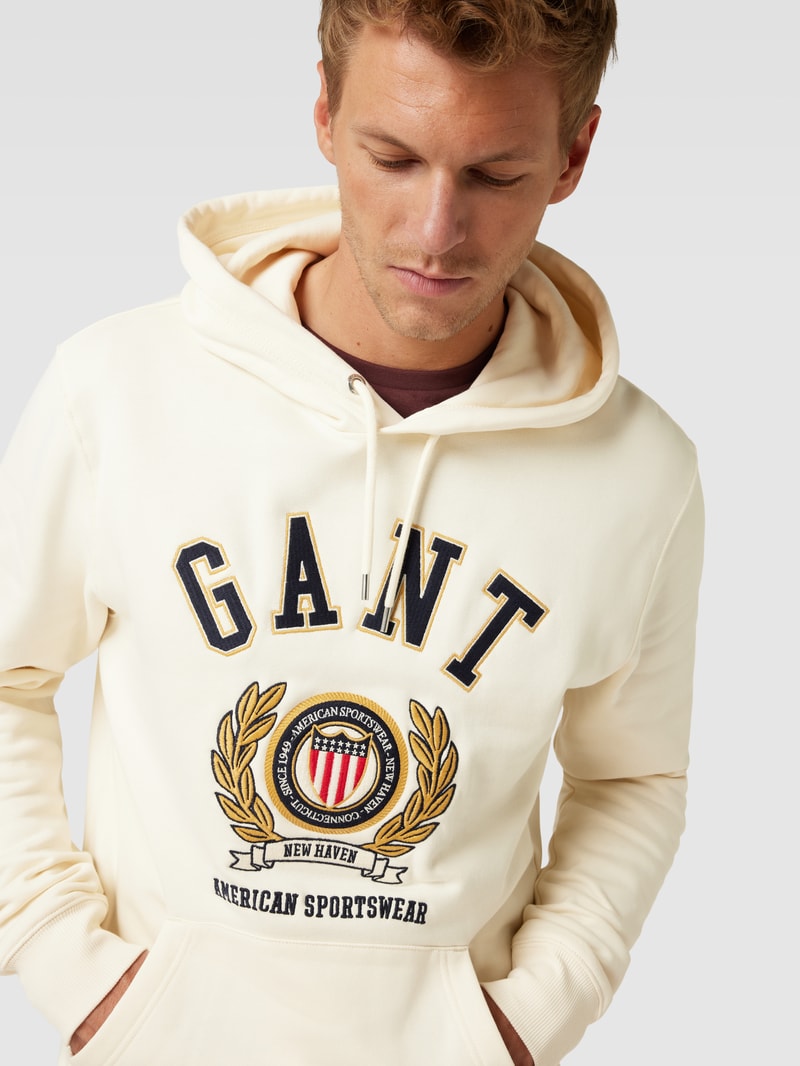 Hoodie mit Label-Stitching Modell 'CREST' in offwhite