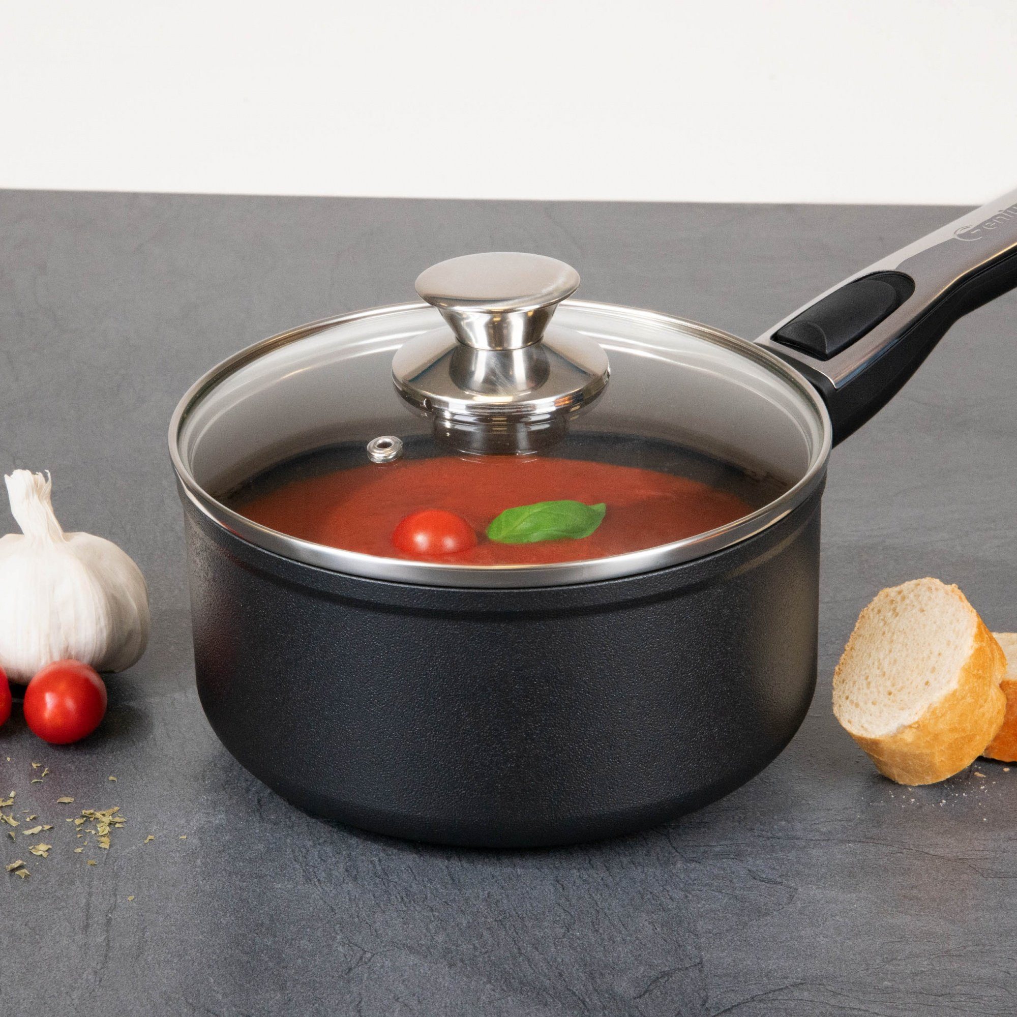 Genius Kasserolle Cerafit Plasma Stielkasserolle Ø 18 cm, Set 2-tlg., Aluminium, Edelstahl, Glas, Bakelit (Set, 1 Stielkasserolle 1 Deckel), Antihaft-Beschichtung, für alle Herdarten, induktionsgeeignet