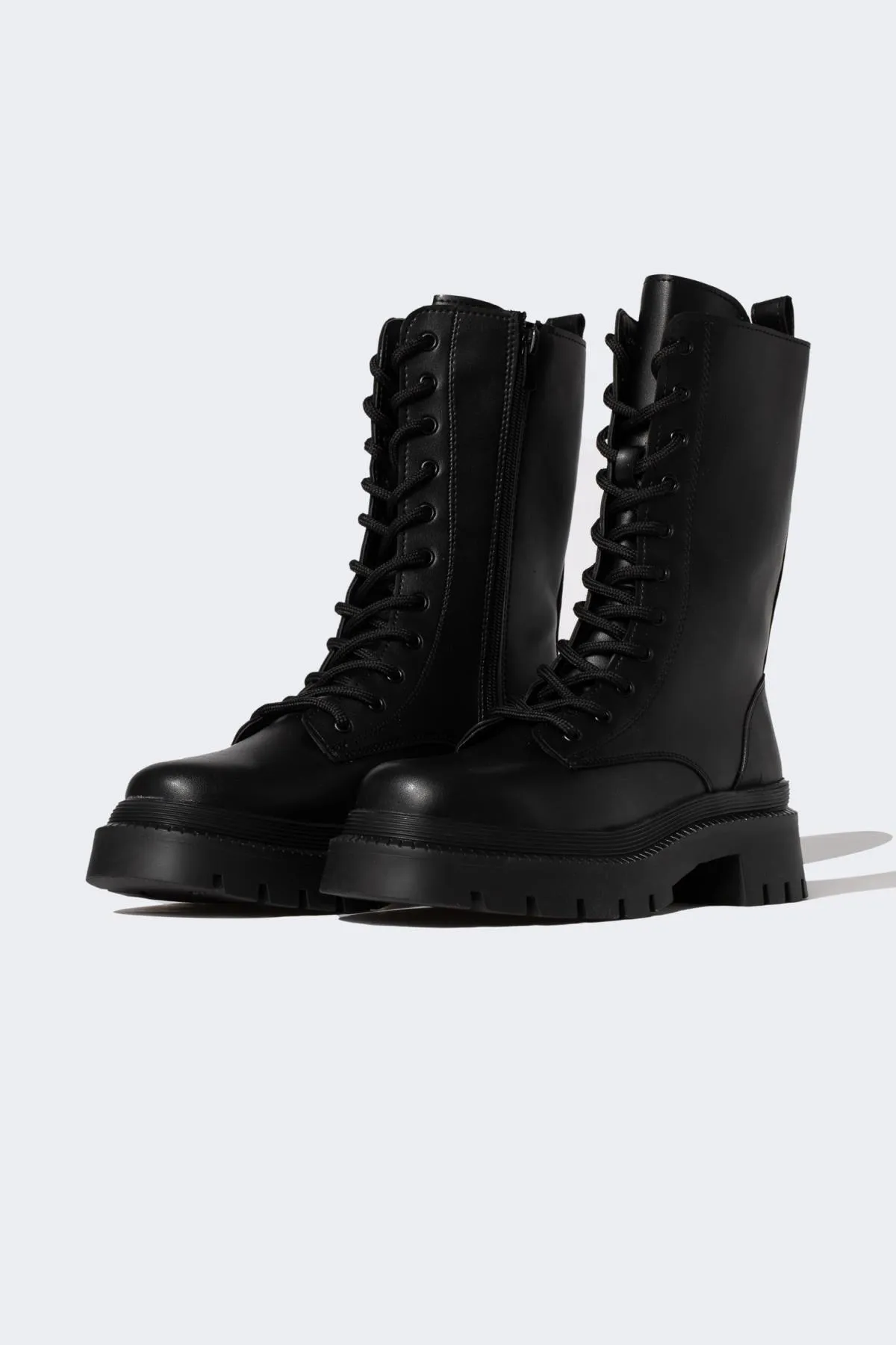 DeFacto  Damenstiefel aus Kunstleder mit hoher Sohle zum Schnüren und Reißverschluss