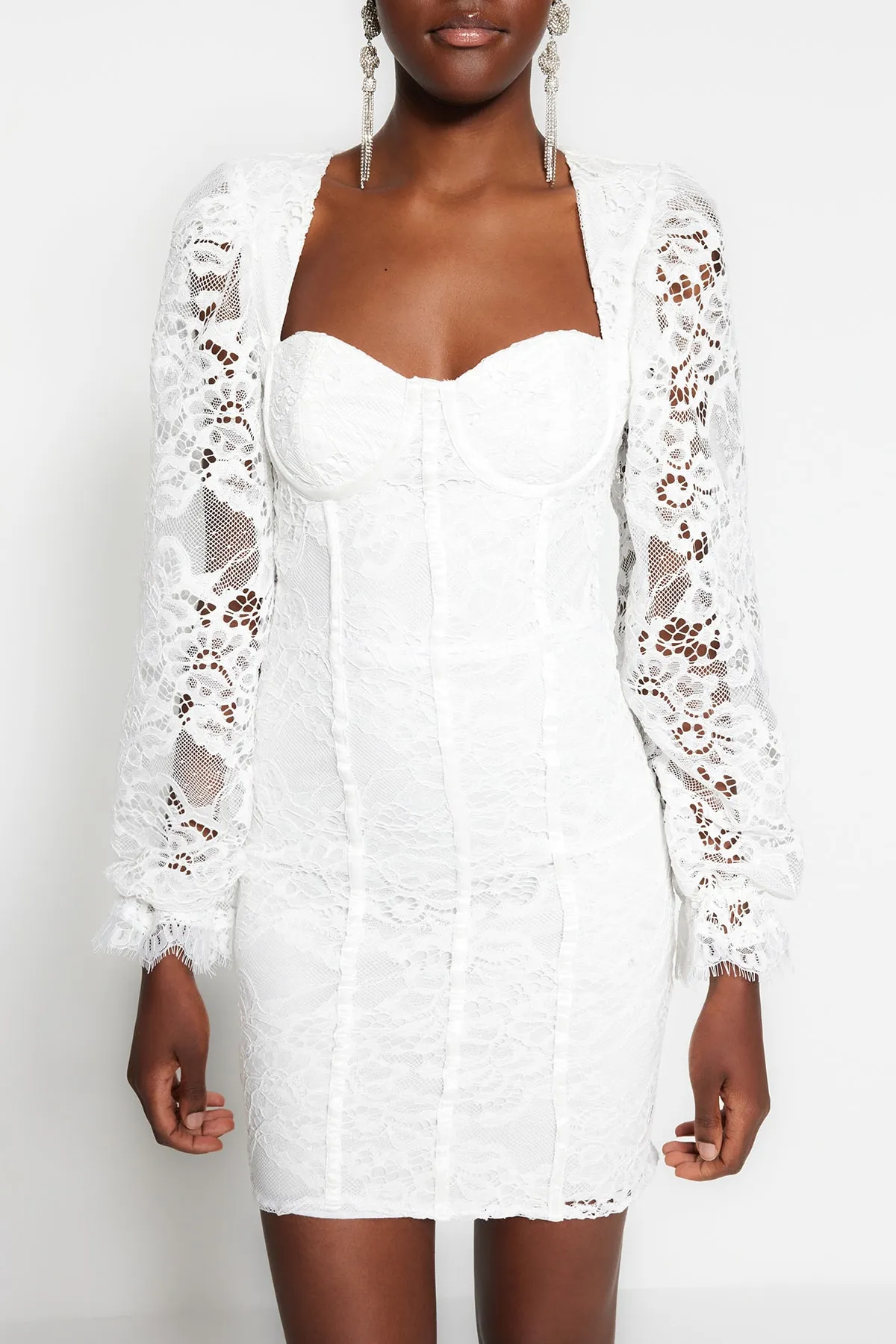 Trendyol Collection  Ecru Tailliertes, gefüttertes Spitzenhochzeits-/Hochzeits-Elegantes Abendkleid TPRSS23EL00314