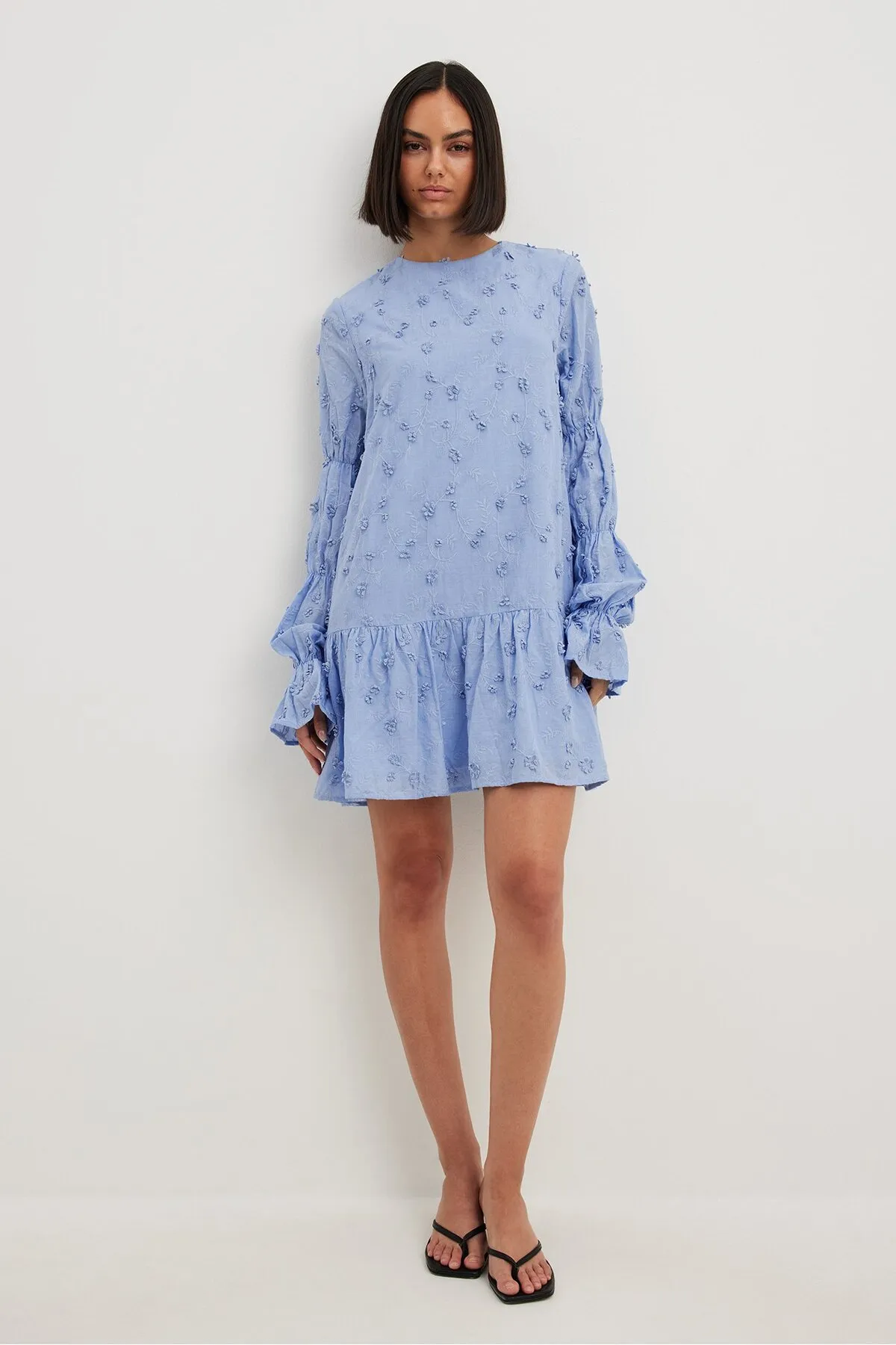 NA-KD Boho  Kleid mit tiefem Rückenausschnitt und Ärmeldetail
