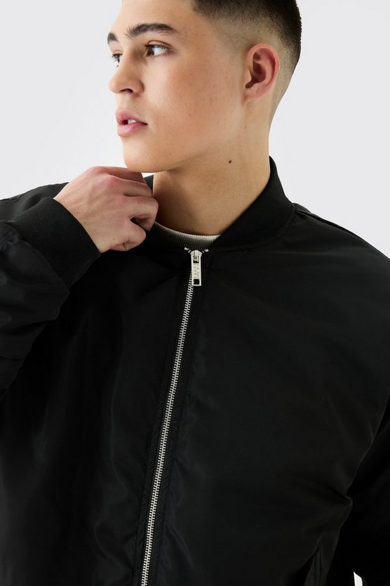Oversize Nylon-Bomberjacke mit gerafften Ärmeln