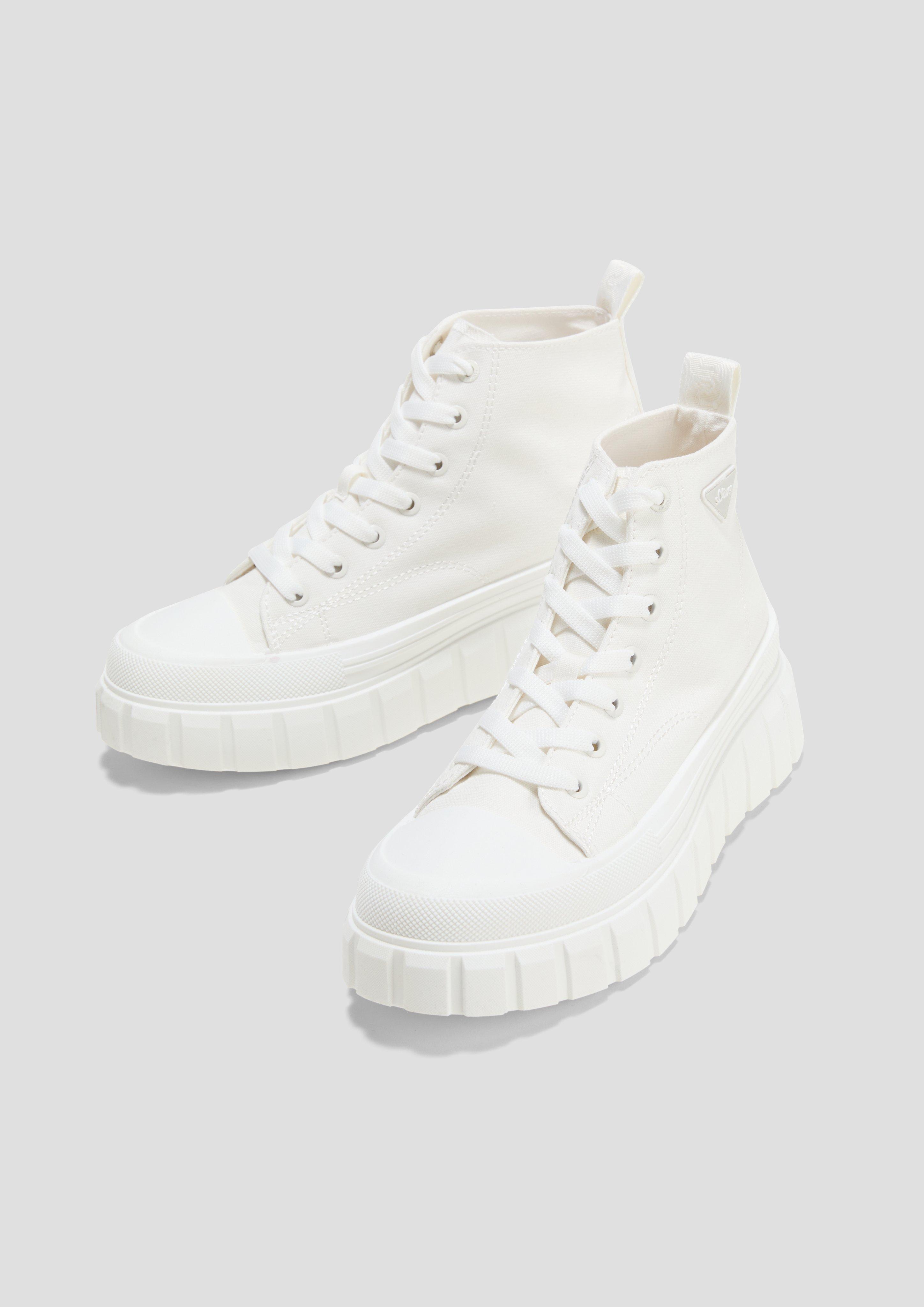 Sneaker mit leichter Plateau-Sohle  6008856-100