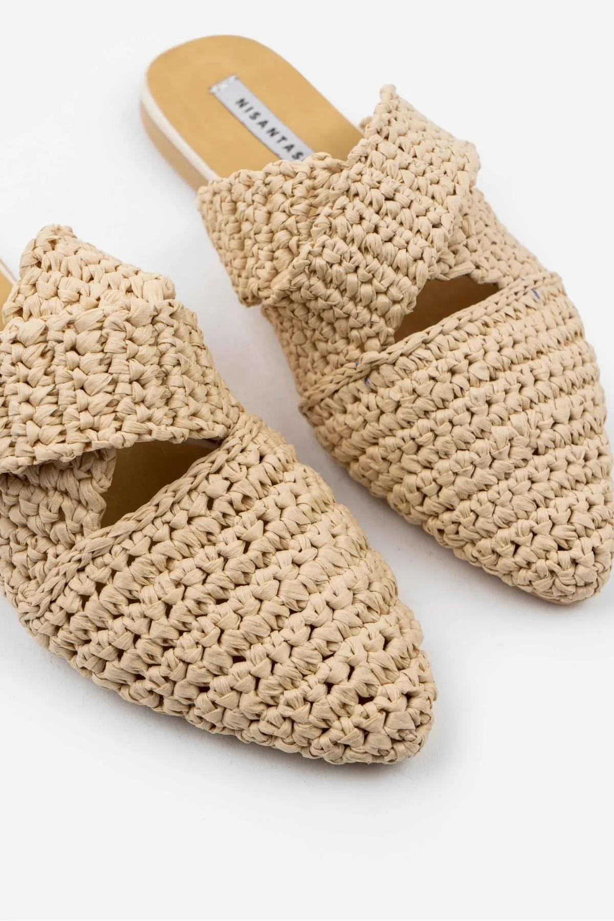 NİŞANTAŞI SHOES  Laila Beige Damen-Hausschuhe mit gestricktem Kreuzriemendetail