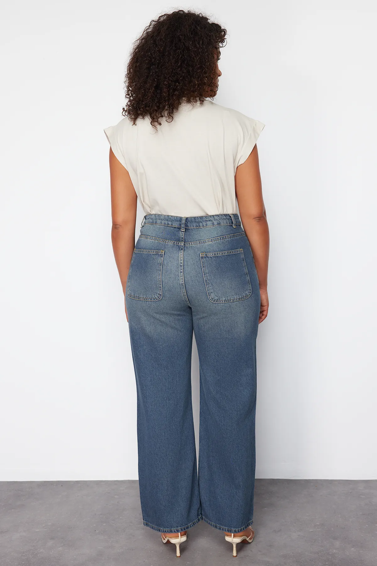 Trendyol Curve  Blaue Hose mit hoher Taille und weitem Bein - TBBSS24CJ00048