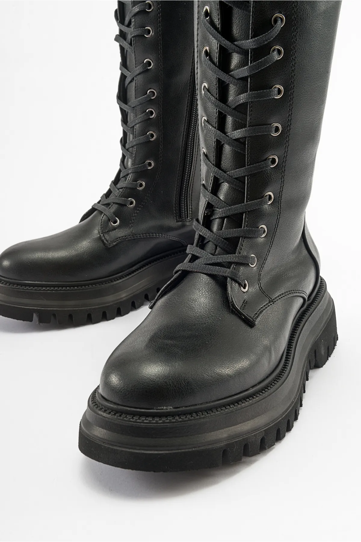 LuviShoes  PEGOS Schwarze Schnürstiefel für Damen mit Reißverschluss
