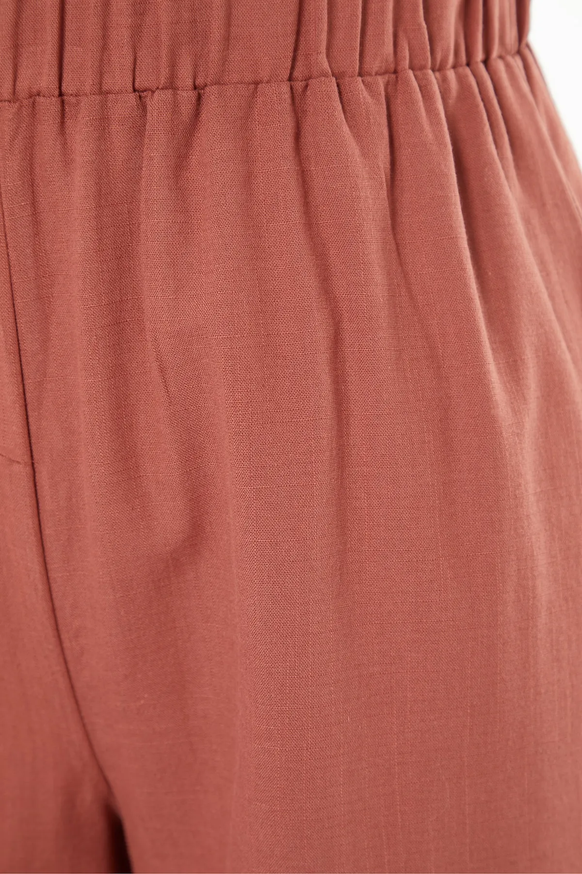 Trendyol Collection  Zimtgewebte Hose aus 100 % Baumwolle TBESS21PL0493