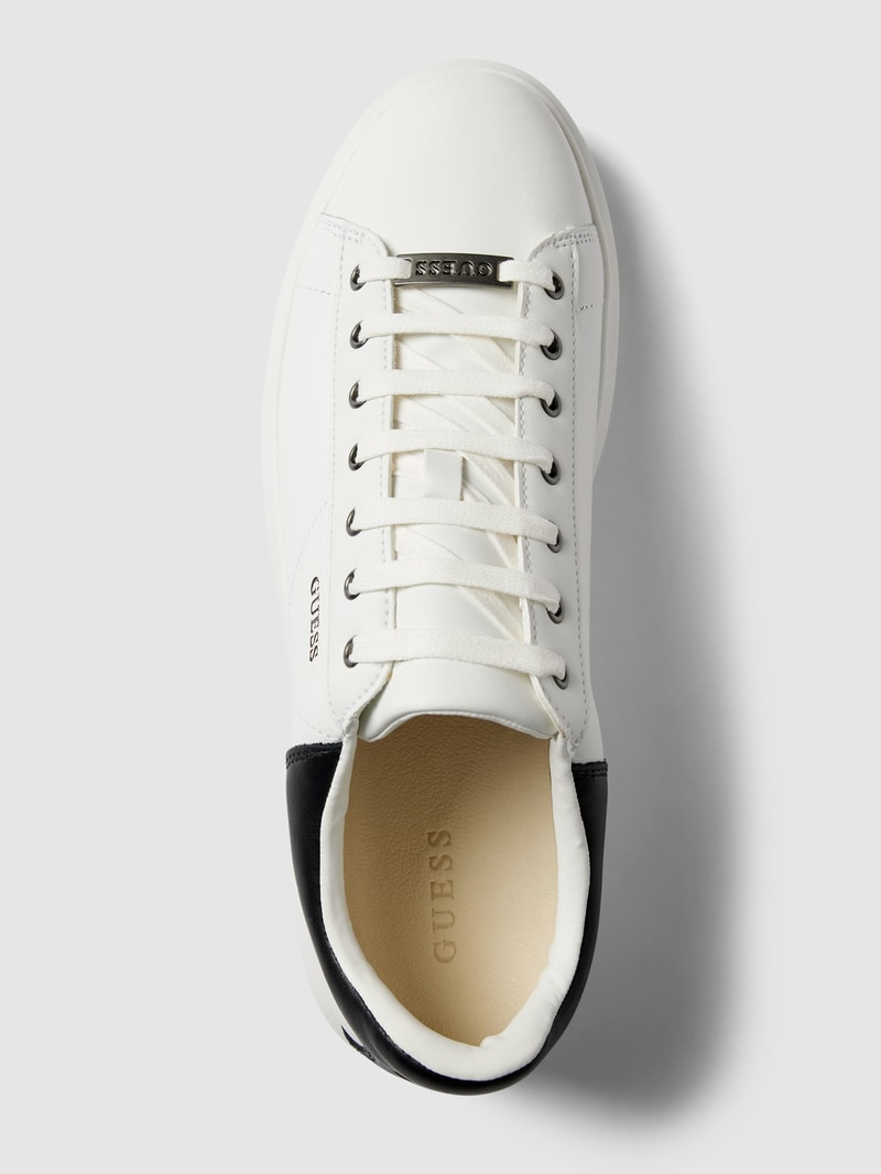 Sneaker mit Label-Print Modell 'VIBO' in weiß