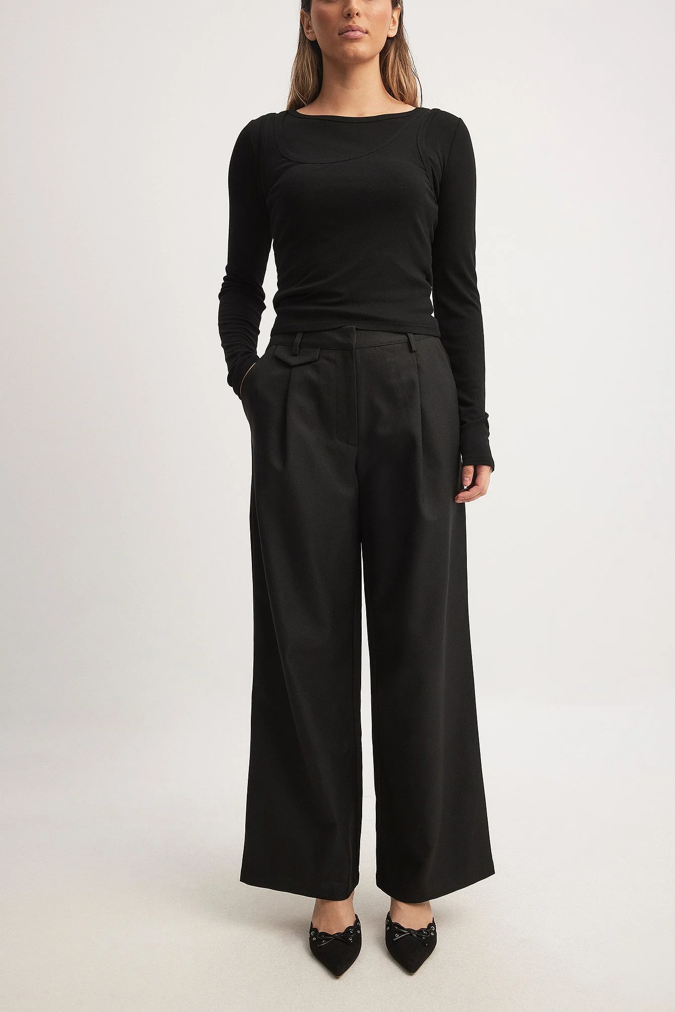 Figurbetonte Anzughose mit mittelhoher Taille