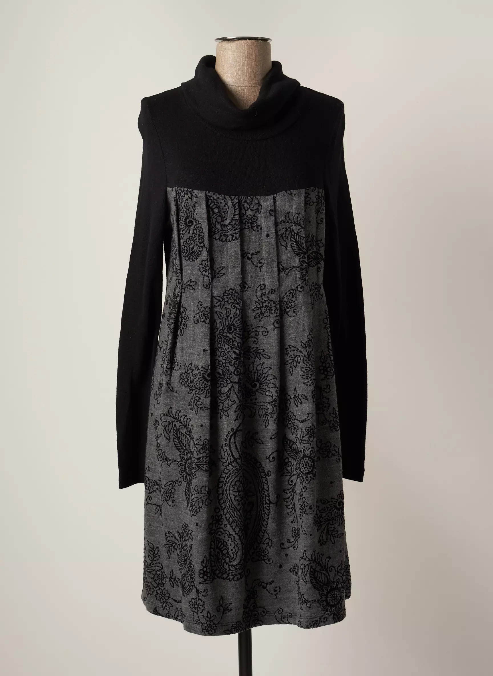 Poussiere D Etoile Robes Pulls Femme couleur noir