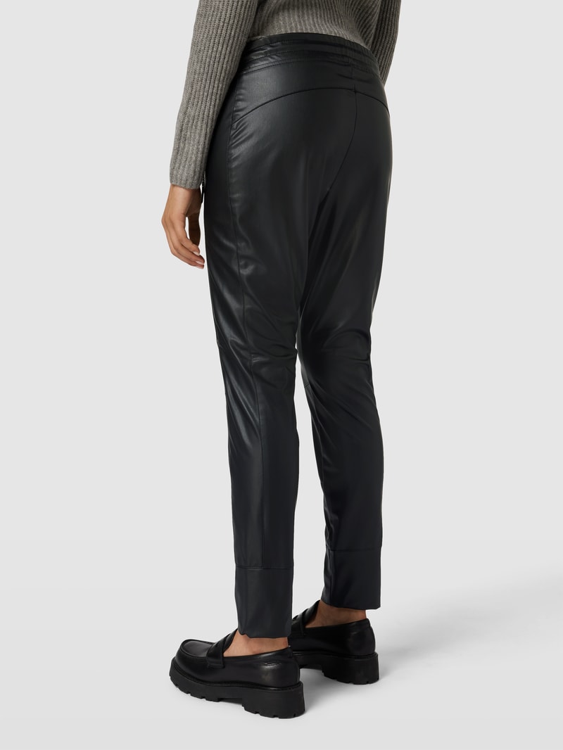 Hose mit Zierhnähten Modell 'Future' in schwarz