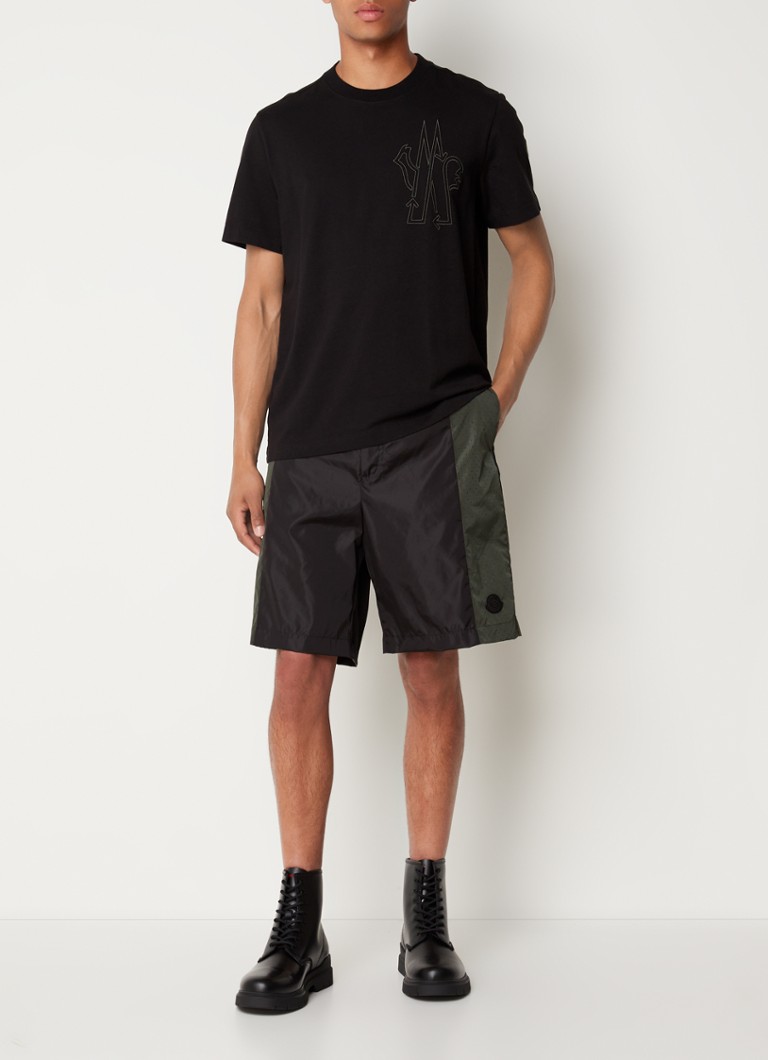 Pantaloni scurți Moncler Born To Protect, croială lejeră