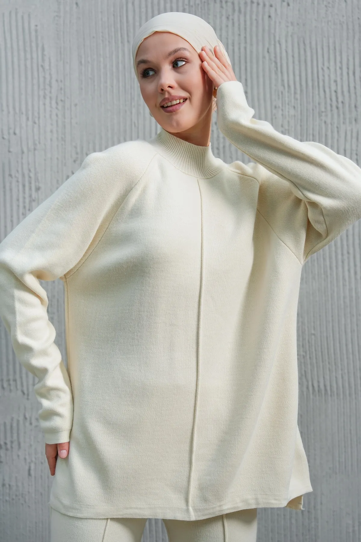 bayansepeti  Flexibler Strickstoff, Stehkragen, Langarm-Oberteil und geschlitztes Beinteil, Ecru, Hijab-Unterteil-Oberteil-Set 1070