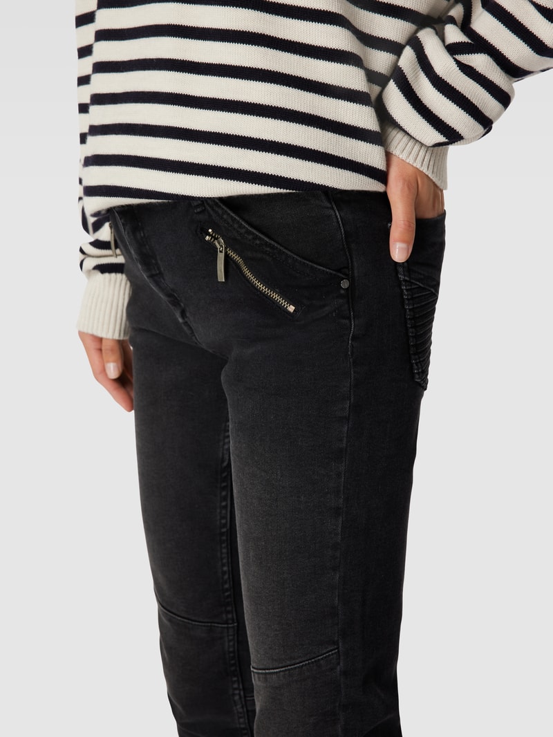 Skinny Fit Jeans mit Teilungsnähten Modell 'Biker Jeans cropped' in schwarz