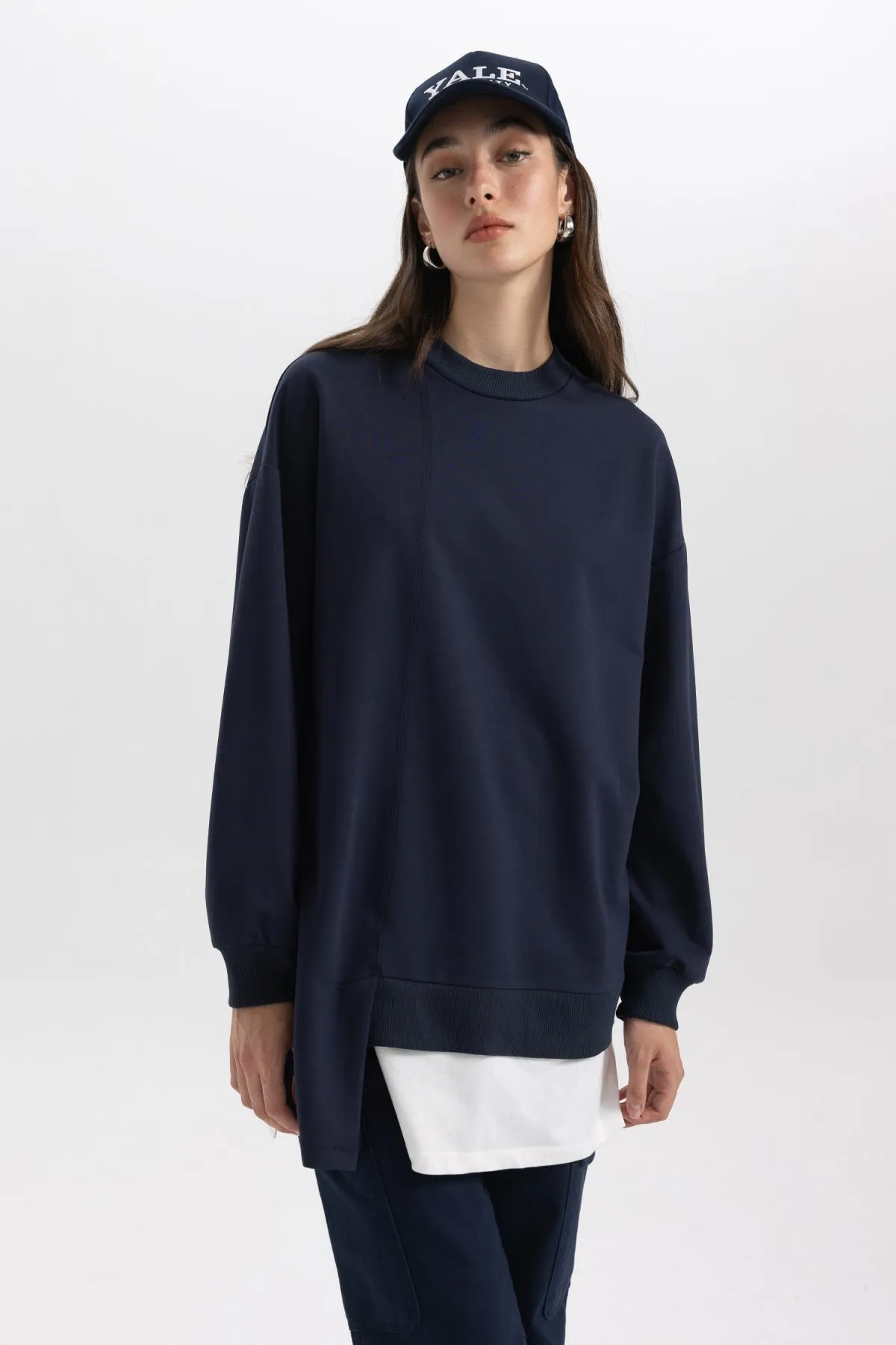 DeFacto  Sweatshirt-Tunika mit normaler Passform und Rundhalsausschnitt